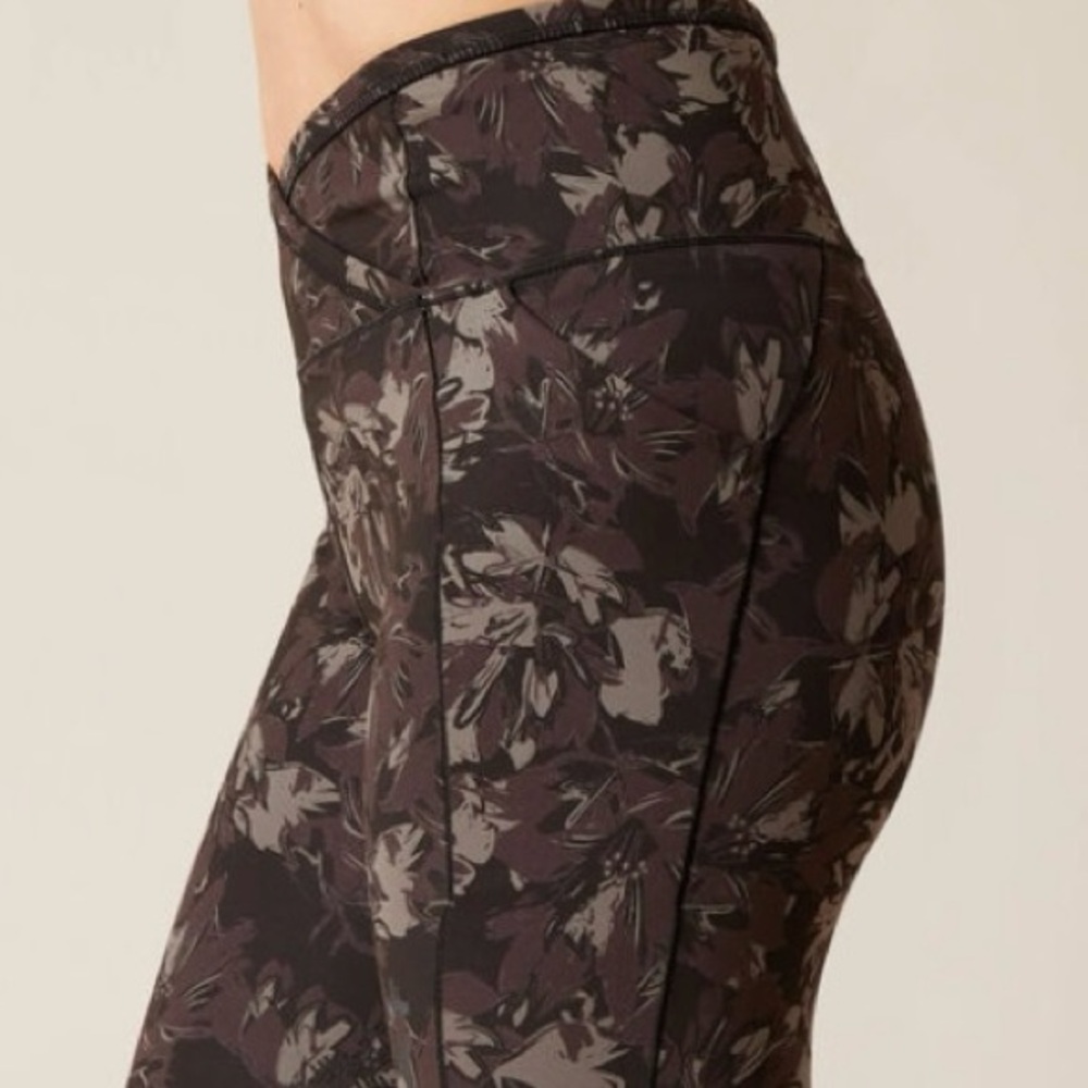 ARIAT EOS ETCH HALF GRIP FULL LENGTH RIDING TIGHTS IN BLACK FLORAL SZ LARGE - Picture 9 of 10